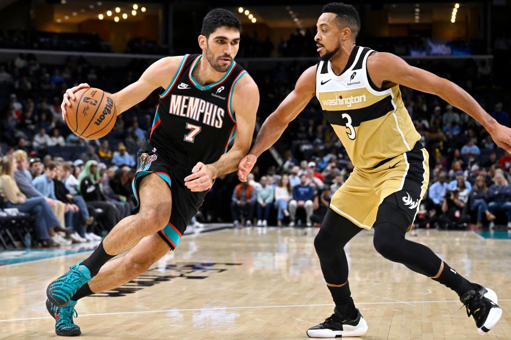 Santi Aldama,CJ McColllum